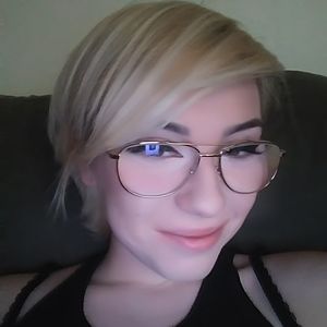 Meet your Posher, Erica